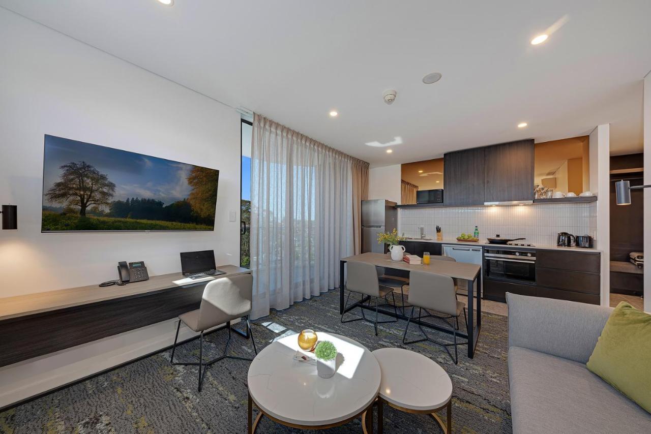Littomore Suites Kingswood Penrith Zewnętrze zdjęcie