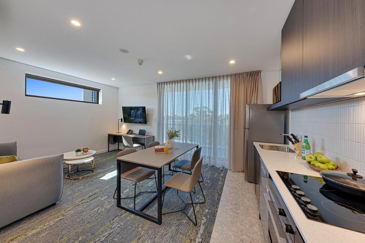 Littomore Suites Kingswood Penrith Zewnętrze zdjęcie