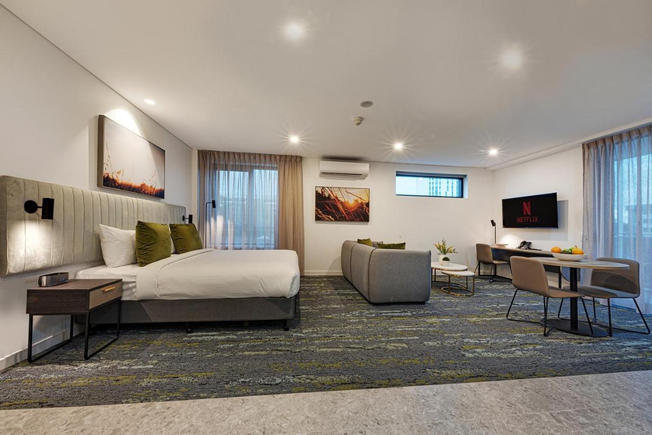 Littomore Suites Kingswood Penrith Zewnętrze zdjęcie